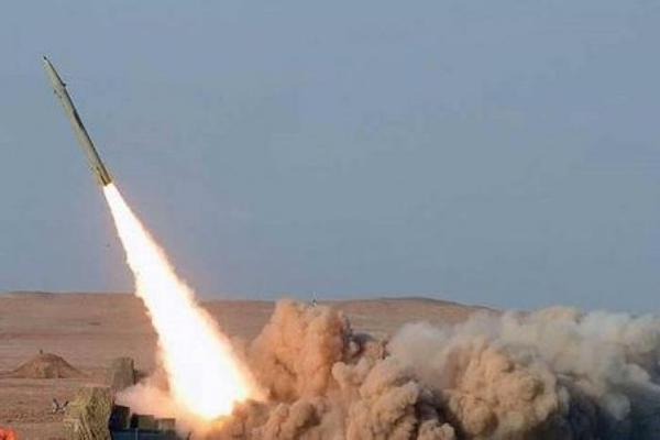 الدفاع الجوي السعودي يعترض صاروخاً بالستياً أطلقه الحوثي باتجاه المملكة