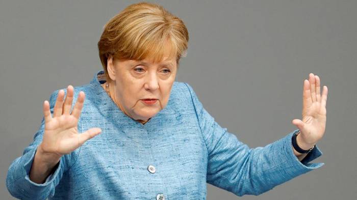 Angela Merkel istefaya göndərilir