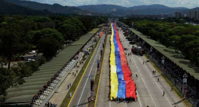 أكاديمي: الطرد المتبادل للدبلوماسيين بين أمريكا وفنزويلا بداية خلافات كبرى