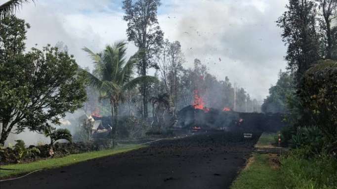 Schweres Erdbeben erschüttert Hawaii