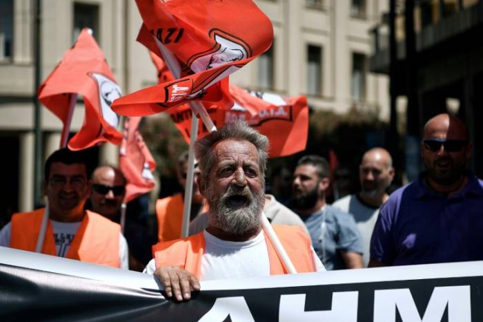 Grèce: manifestations et grève contre la poursuite de l