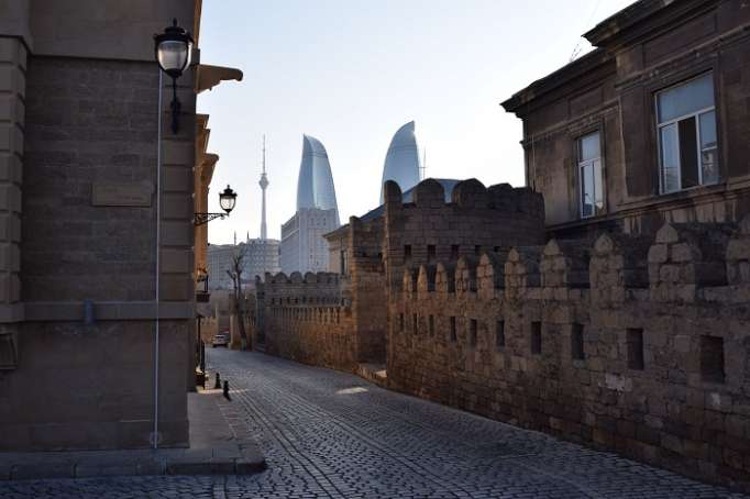 Russian newspaper: Baku amazes with its modern architecture