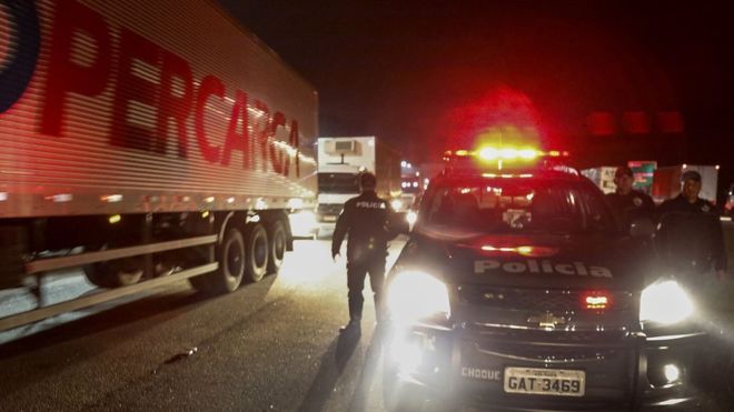 Brazil fuel protests: Temer cuts diesel price in bid to end strike