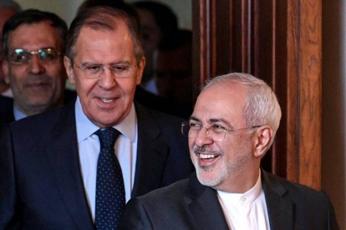 El jefe de la diplomacia iraní viaja a Bruselas para salvaguardar el acuerdo nuclear