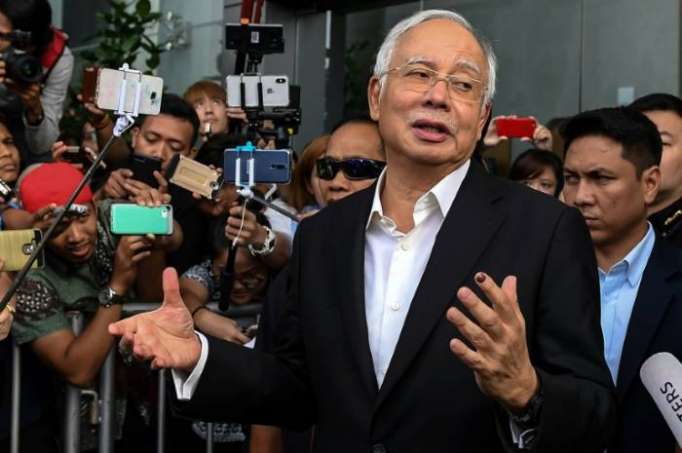 Confiscan 30 millones de dólares en redadas vinculadas a ex primer ministro de Malasia