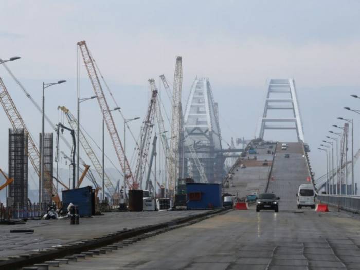 Poutine inaugure le pont reliant la Crimée à la Russie