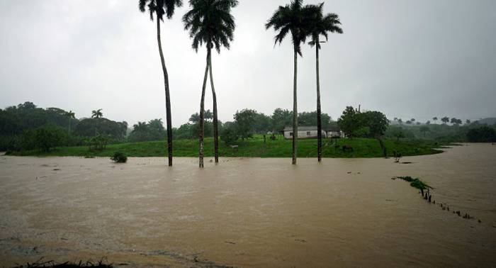 Miles de evacuados en Cuba por la tormenta Alberto