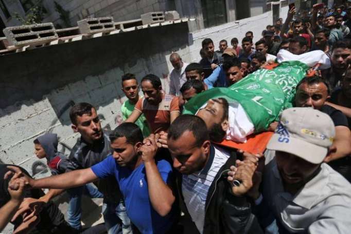 El Ejército israelí mata a un palestino en Gaza en protestas en la frontera