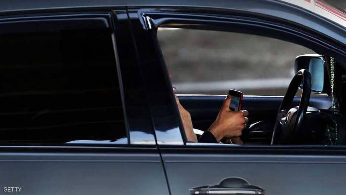 "طريقة جديدة" لإبعاد المراهقين عن الهاتف أثناء القيادة