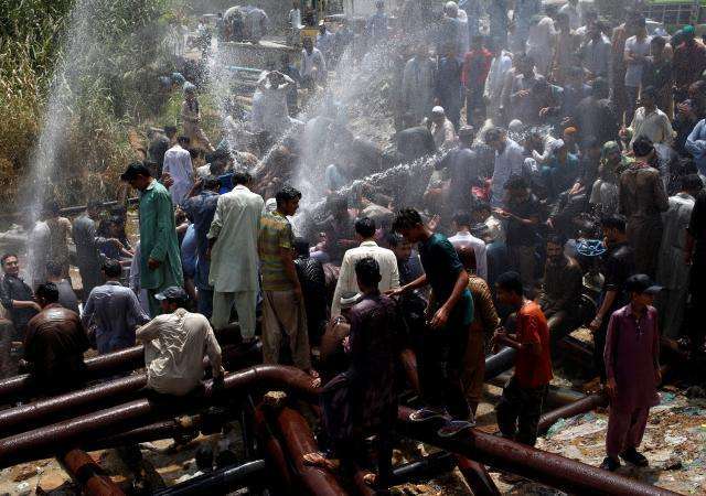 Pakistan heatwave kills 65 people in Karachi - welfare organization 