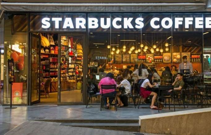 Starbucks closes 8,000 stores for anti-bias training