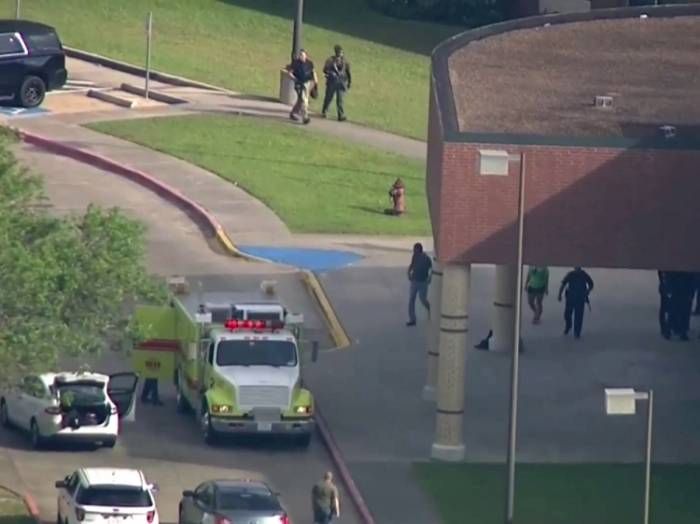 At least eight dead, explosives found in Texas school shooting