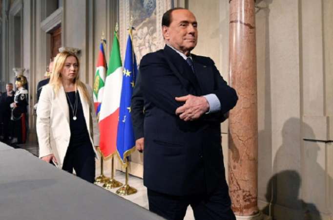 Feu vert au retour en politique de Berlusconi