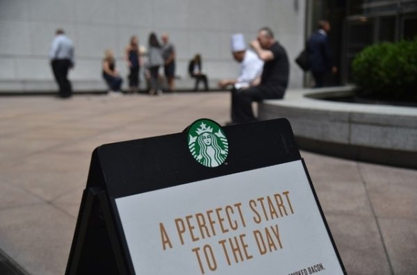 Starbucks: des formations contre le racisme