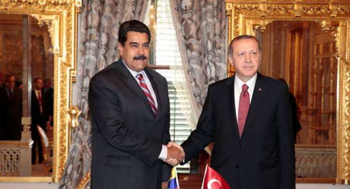 El presidente de Turquía felicita a Nicolás Maduro por la reelección