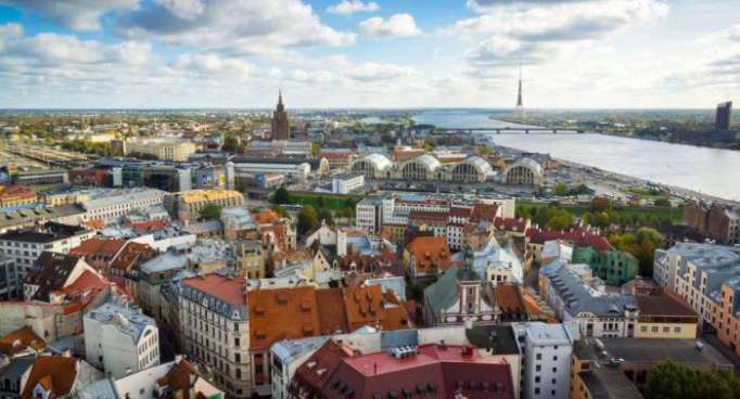 دبلوماسي روسي: الهجوم على سفارة لاتفيا في موسكو عمل استفزازي