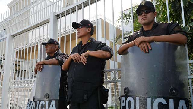 Terroçular 4 polisi öldürüb