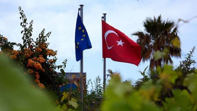 Türkiyə Avropa ilə viza danışıqlarını bərpa edir
