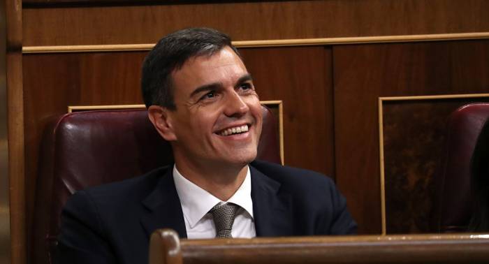 Sánchez promete que su gobierno "escuchará a Cataluña"