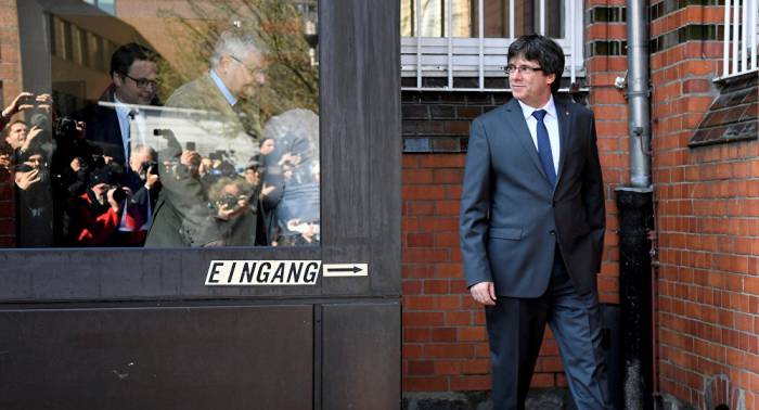 La Fiscalía alemana solicita la extradición del expresidente catalán Puigdemont