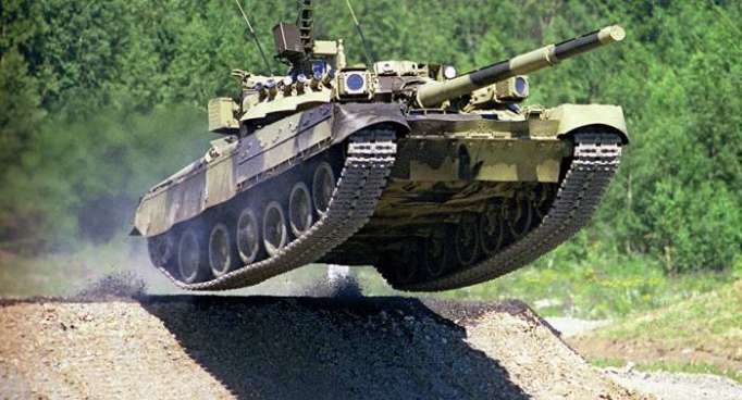 Russische Arktis-Einheiten erhalten „reaktive“ Panzer