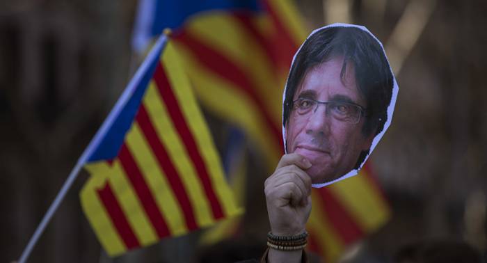 Comienza en Cataluña la campaña "Llévate un Puigdemont a casa"