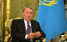 El presidente kazajo llega a Qingdao para asistir a la cumbre de la OCS