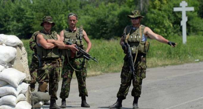 Ukrainische Soldaten in russischen Uniformen im Donbass gesichtet – Lugansk