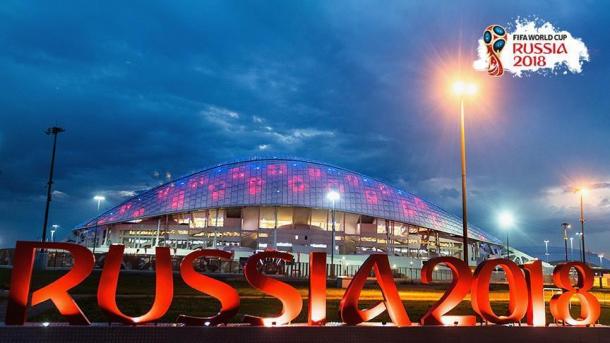 Anstoß zur Fußball-WM in Russland - Turnier von viel Kritik begleitet