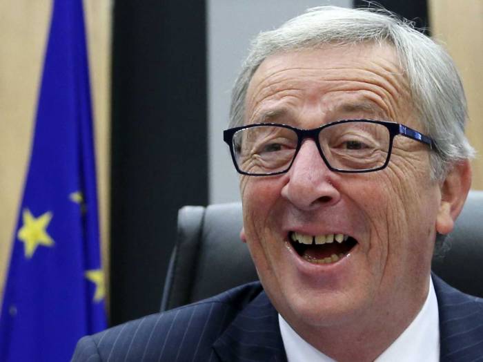 Juncker convoca una cumbre informal el domingo con varios países por inmigración