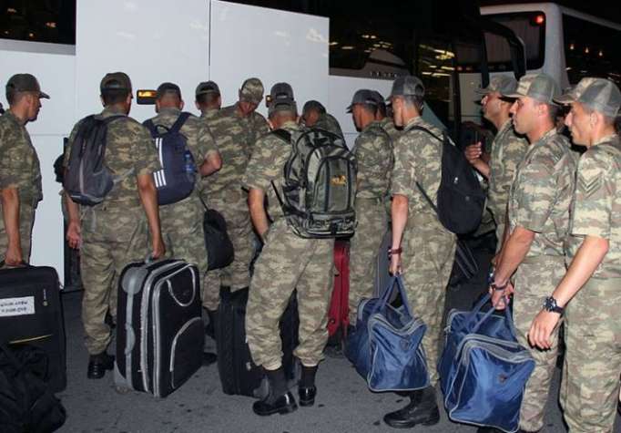 Aproximadamente 100 soldados de Turquía llegaron a Azerbaiyán - FOTO
