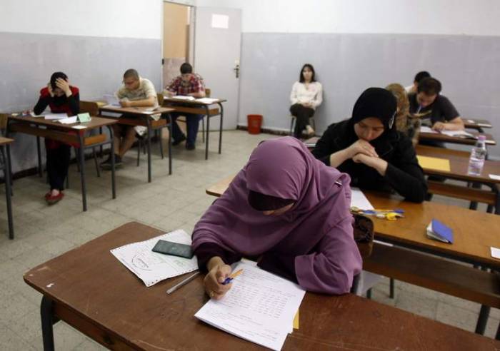Algeria and Iraq shut down internet to stop students cheating in exams