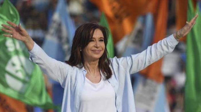 Cristina Fernández se acerca a Macri en unos hipotéticos comicios