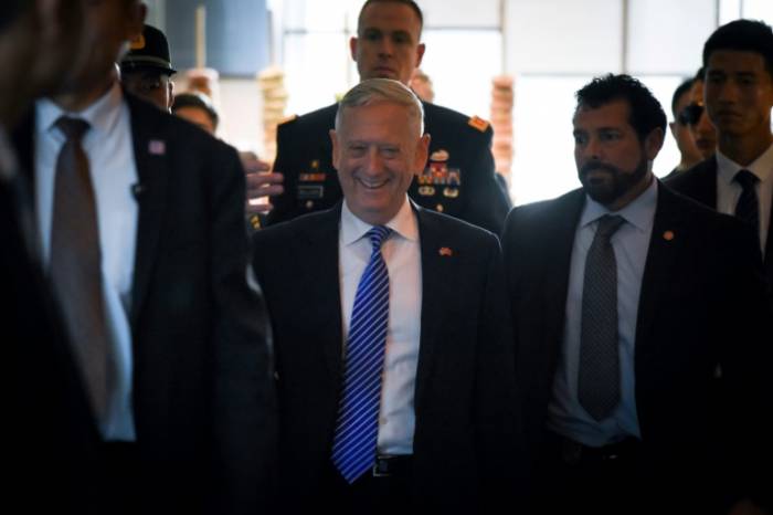 Mattis llega a Pekín para hablar de Corea del Norte y de las tensiones militares