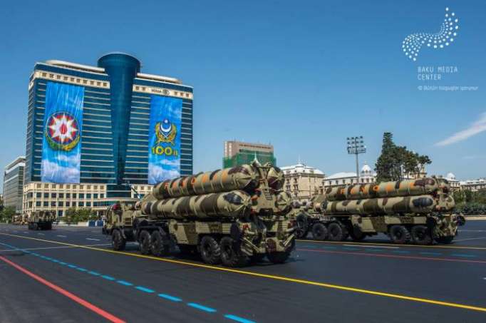 Impresionantes fotos tomadas del desfile militar celebrado hoy en Bakú