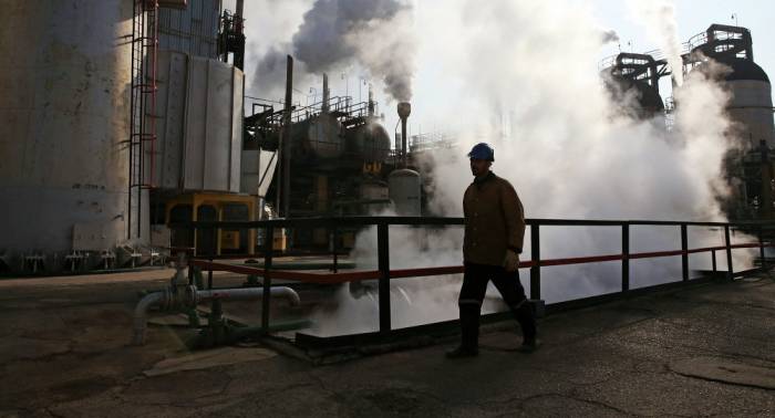 Varios heridos por incendio en una refinería de petróleo en Irán