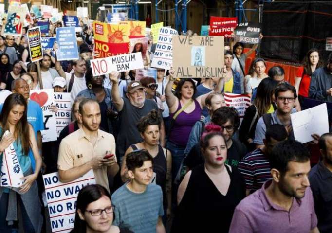 New Yorkers rally against Supreme Court travel ban ruling - NO COMMENT