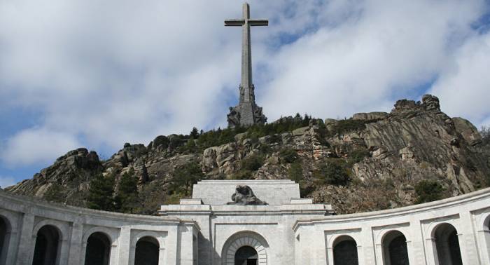 Madrid inicia los contactos para exhumar los restos del dictador Franco