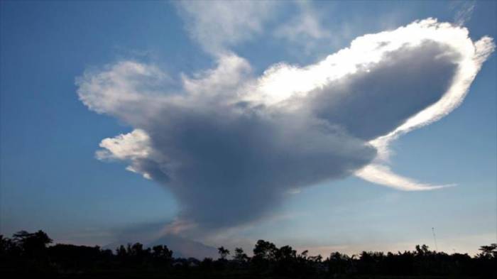 Miles de turistas, bloqueados en Bali por una erupción volcánica