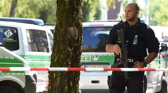 شرطي ألماني يطلق النار على مهاجر سوري هاجمه بسكين