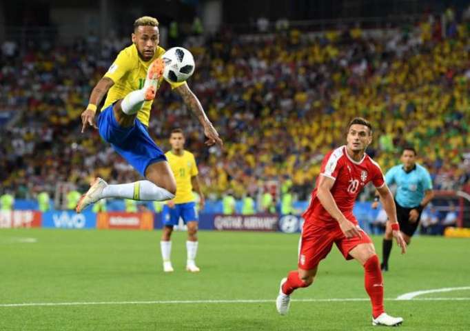 Mondial 2018: le Brésil se qualifie en battant la Serbie