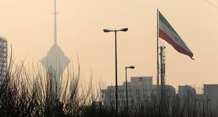مسؤولون فرنسيون: إيران غير قادرة على توجيه الإنذارات وستنصاع لأمريكا
