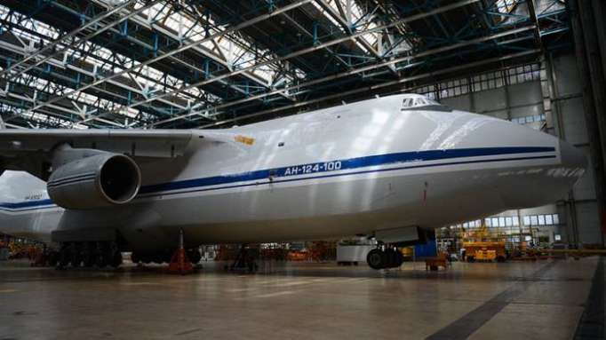 "El avión que se adelantó a su época": Rusia podría volver a fabricar el legendario An-124