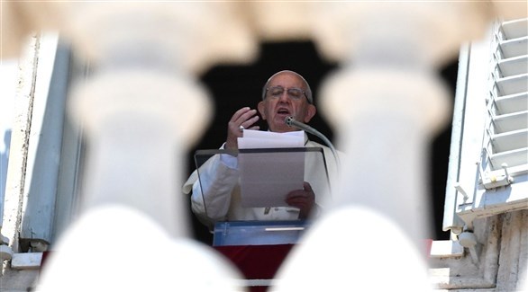 بابا الفاتيكان يفصل قساً بفضيحة التستر على التحرش بالأطفال