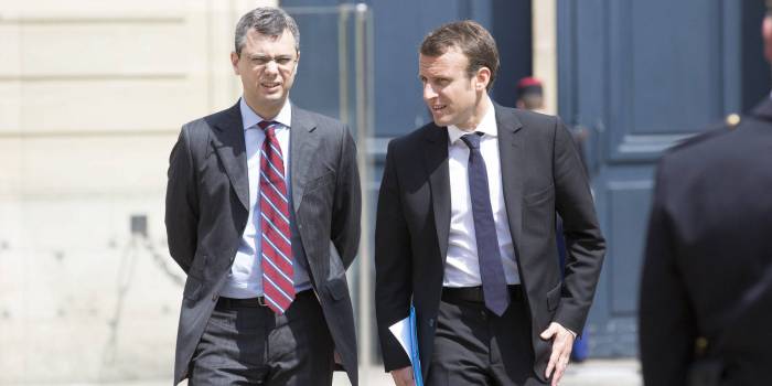 France: une association porte plainte contre un proche de Macron