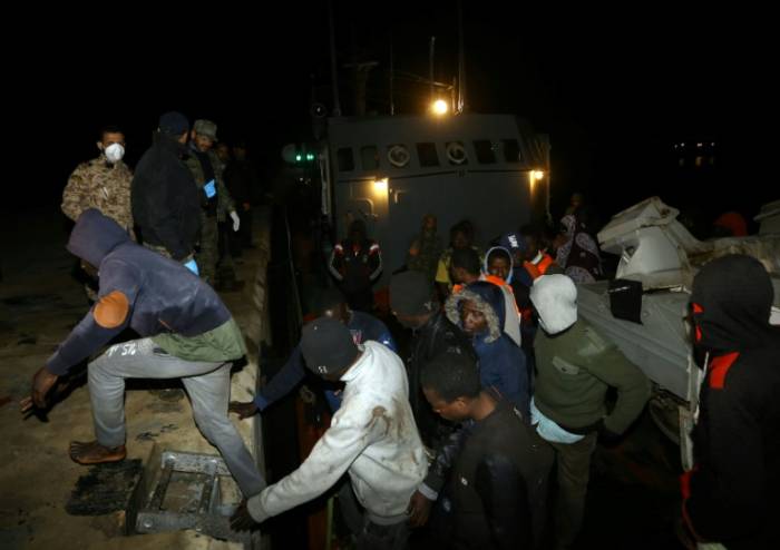 Casi 1.000 migrantes rescatados en el Mediterráneo en 24 horas