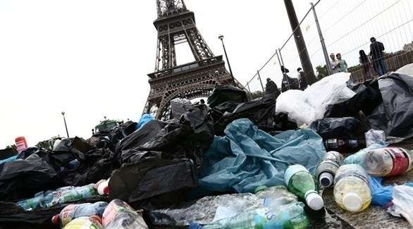 باريس.. مدينة الرومانسية والقمامة!