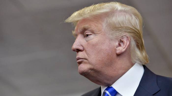 Donald Trump vante sa chevelure