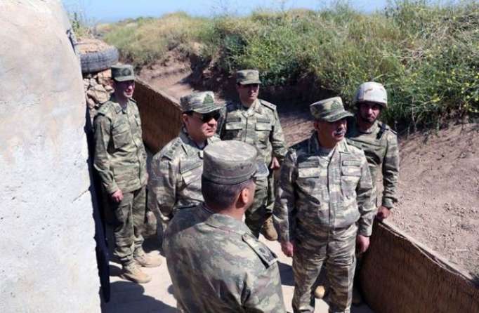 Azerbaijani Defense Minister visits military units on frontline