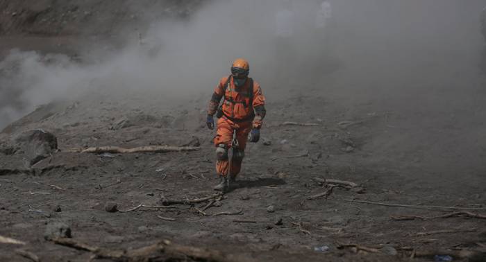 Cifra de muertos por erupción volcánica en Guatemala sube a 99